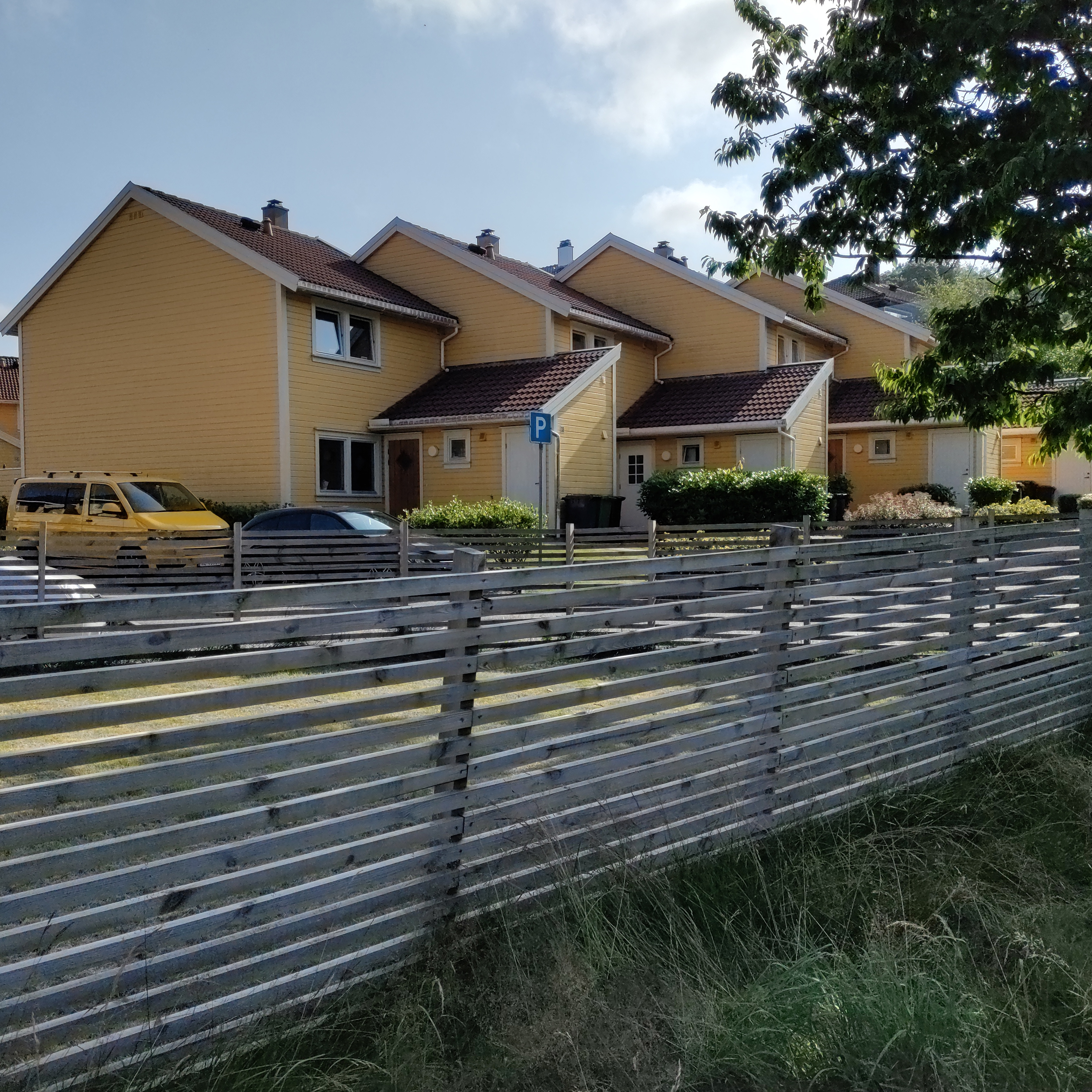 58.8970252,5.7368260 <br> nydelig hus-arkitektur